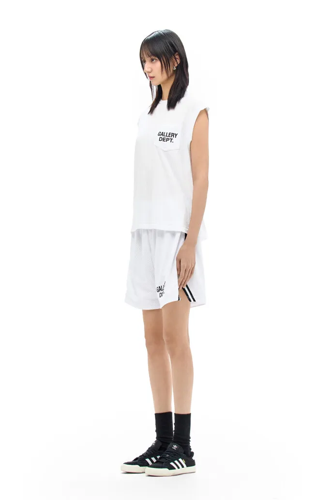 GALLERY DEPT. VENICE COURT SHORTS English mesh shorts Logo webbing wide-leg basketball shorts Black and white S-XL Original molding Loose wide-leg version American boys' first choice Breathable mesh fabric Superimposed soft material inside Comfortable and easy to match Custom-woven original consistent webbing/main mark/component wash mark Details are enlarged to follow